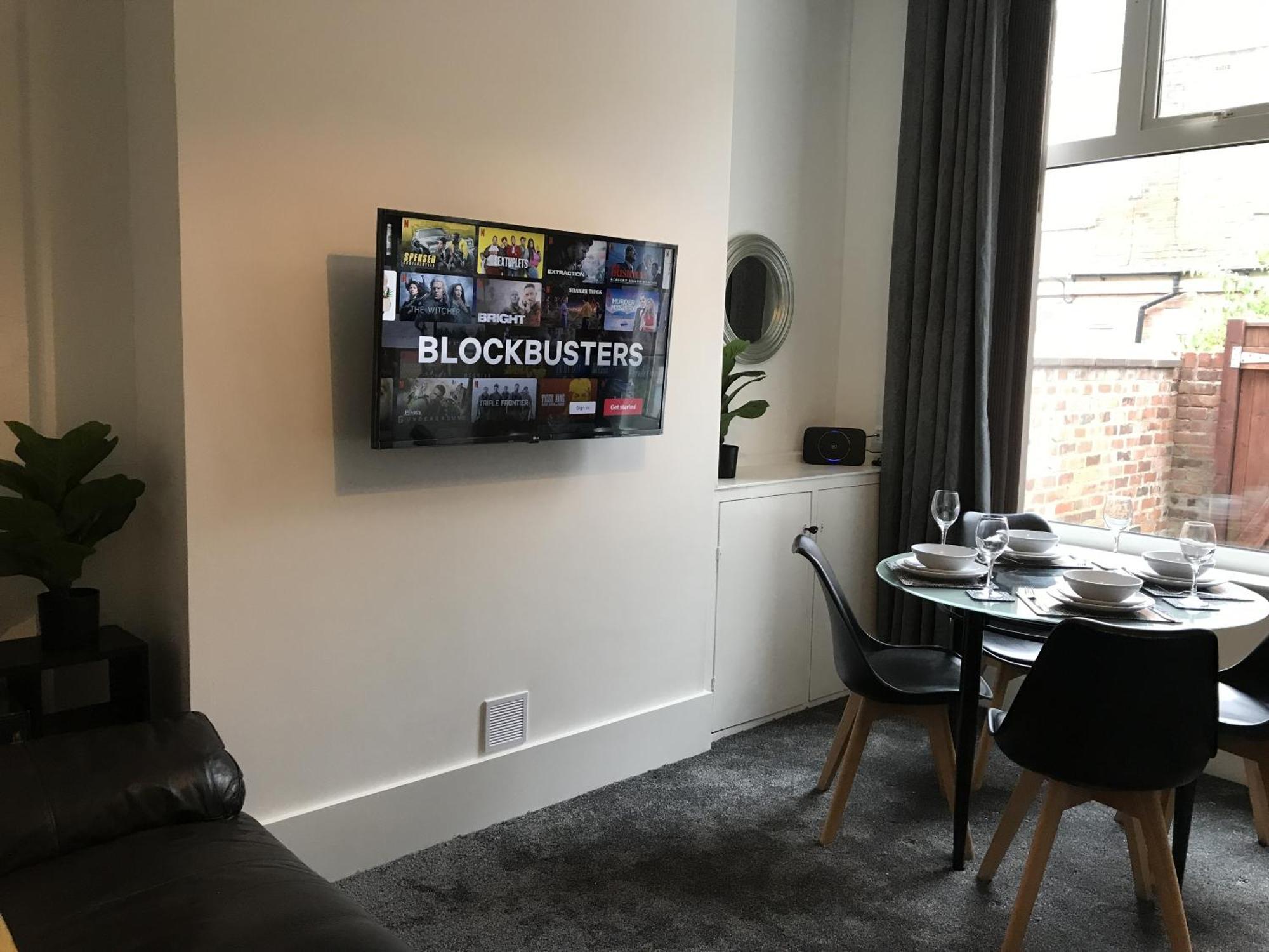 Bright Spacious 3-Bed With Office & Patio, Preston Preston  Zewnętrze zdjęcie